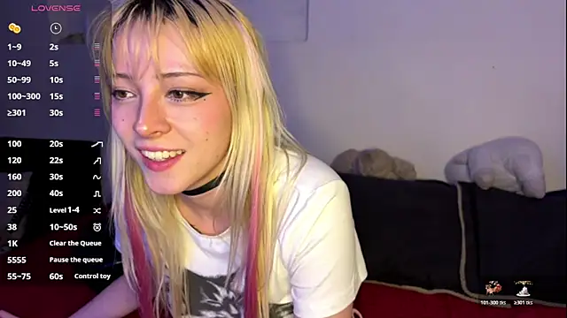 Cloe five online show from October 22, 10:53 pm