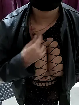 Snapshot of Anamika_Kapoor chatting on January 2, 5:14 am Anamika Kapoor online show from January 2, 5:14 am