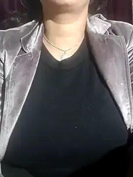 Snapshot of Anamika_Kapoor chatting on February 11, 11:12 pm Anamika Kapoor online show from February 11, 11:12 pm