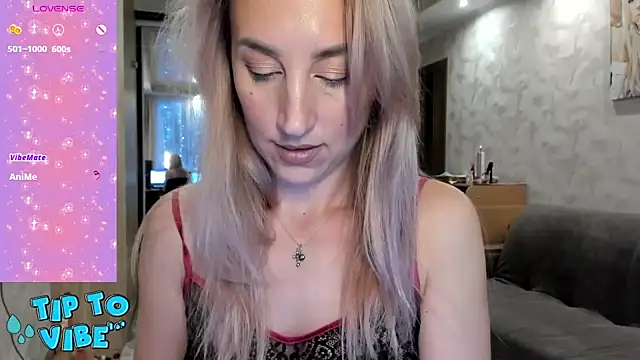 Snapshot of lady_Nati chatting on December 18, 2:06 pm lady Nati online show from December 18, 2:06 pm
