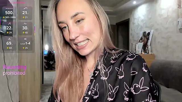 lady Nati online show from November 18, 2:43 pm