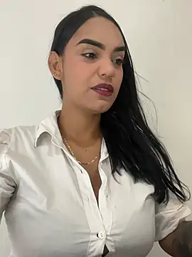 Snapshot of Sara-77 chatting on February 9, 3:38 pm Sara-77 online show from February 9, 3:38 pm