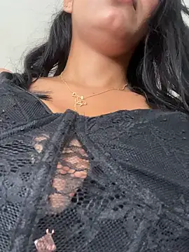 Snapshot of Sara-77 chatting on March 4, 4:46 pm Sara-77 online show from March 4, 4:46 pm