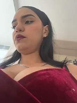 Snapshot of Sara-77 chatting on March 12, 4:24 pm Sara-77 online show from March 12, 4:24 pm