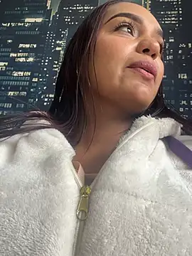 Snapshot of Sara-77 chatting on July 10, 7:38 pm Sara-77 online show from July 10, 7:38 pm