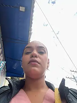 Snapshot of Sara-77 chatting on July 22, 3:37 pm Sara-77 online show from July 22, 3:37 pm