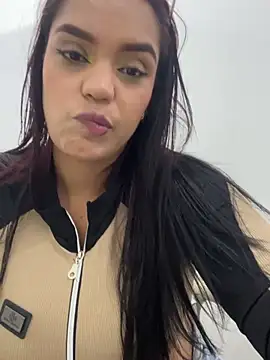 Snapshot of Sara-77 chatting on July 28, 2:13 pm Sara-77 online show from July 28, 2:13 pm