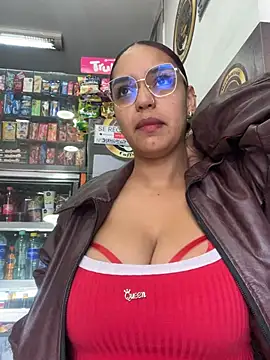 Snapshot of Sara-77 chatting on August 9, 4:56 pm Sara-77 online show from August 9, 4:56 pm