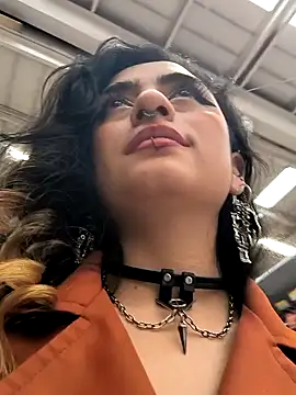 Snapshot of Lila_Desiree chatting on December 31, 9:39 pm Lila Desiree online show from December 31, 9:39 pm