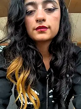 Snapshot of Lila_Desiree chatting on February 13, 7:42 pm Lila Desiree online show from February 13, 7:42 pm