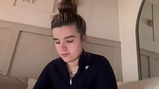 maisiesmithx online show from November 21, 7:34 pm