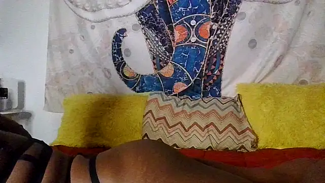 Snapshot of topteirchcoclate chatting on February 23, 8:06 am topteirchcoclate online show from February 23, 8:06 am