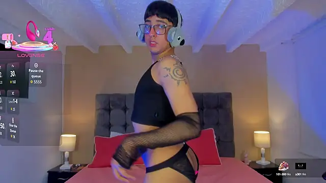 Snapshot of Dark_hairy_ chatting on October 12, 5:28 am Dark hairy online show from October 12, 5:28 am