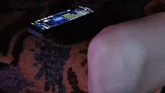 Snapshot of loverboyxxx69 chatting on June 8, 1:39 am loverboyxxx69 online show from June 8, 1:39 am