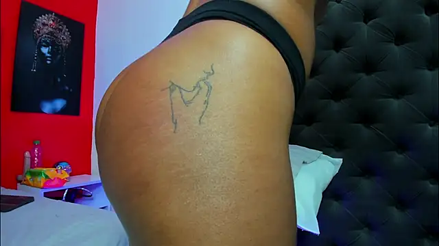 YayaHilton online show from March 7, 11:29 am