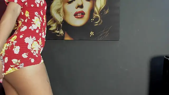 YayaHilton online show from September 23, 4:15 am