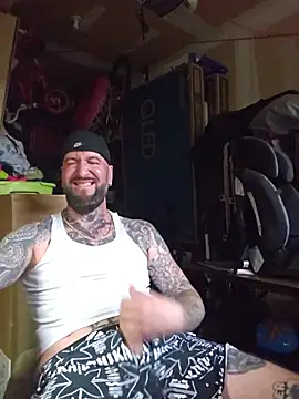 Beardedtattood online show from July 28, 7:39 pm