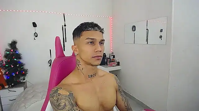 Leonard Price online show from December 2, 4:07 am