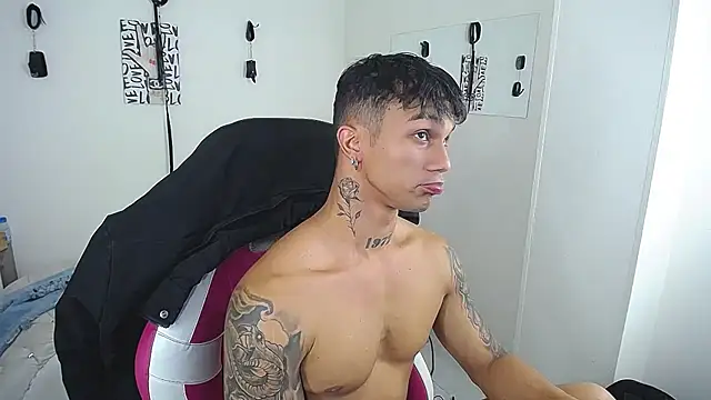 Leonard Price online show from March 8, 2:04 am