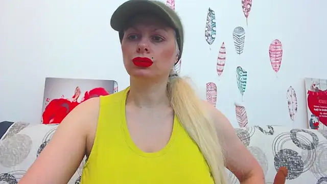 ForeverBarbie  online show from December 15, 2:16 am