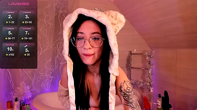 Snapshot of Dark_Lola_ chatting on December 17, 12:54 pm Dark Lola  online show from December 17, 12:54 pm