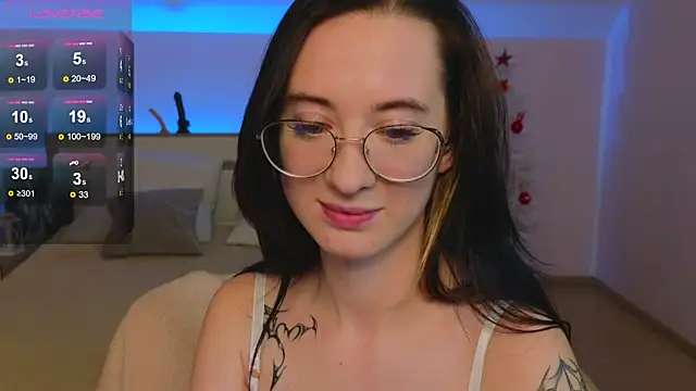 Snapshot of Dark_Lola_ chatting on December 21, 12:59 pm Dark Lola  online show from December 21, 12:59 pm