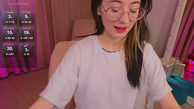Snapshot of Dark_Lola_ chatting on December 29, 10:01 am Dark Lola  online show from December 29, 10:01 am