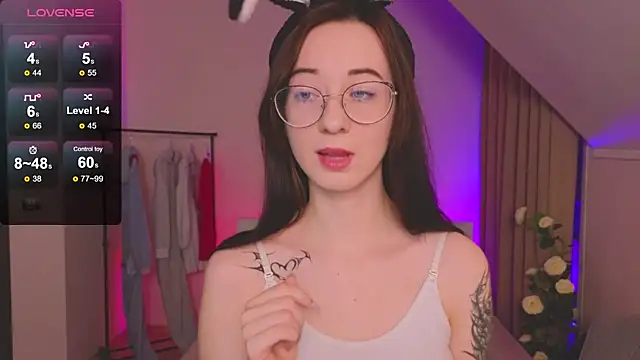 Snapshot of Dark_Lola_ chatting on February 4, 9:49 am Dark Lola  online show from February 4, 9:49 am