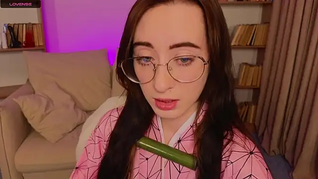 Snapshot of Dark_Lola_ chatting on March 1, 6:35 am Dark Lola  online show from March 1, 6:35 am