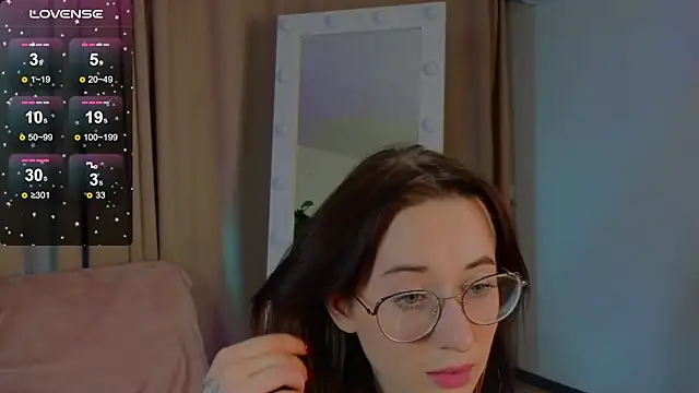 Snapshot of Dark_Lola_ chatting on March 8, 9:39 am Dark Lola  online show from March 8, 9:39 am