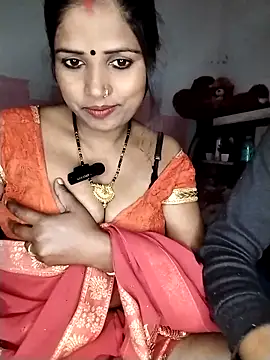 Snapshot of Indian_Lust_Couple chatting on February 15, 12:40 am Indian Lust Couple online show from February 15, 12:40 am
