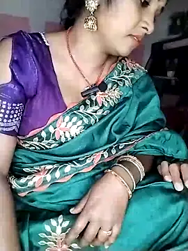 Snapshot of Indian_Lust_Couple chatting on February 28, 3:40 am Indian Lust Couple online show from February 28, 3:40 am