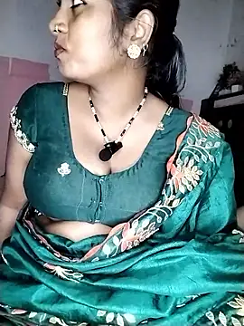 Snapshot of Indian_Lust_Couple chatting on March 6, 4:53 am Indian Lust Couple online show from March 6, 4:53 am