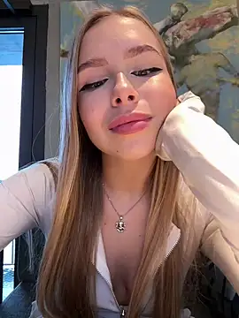 Snapshot of mur_girl chatting on February 21, 11:44 am mur girl online show from February 21, 11:44 am