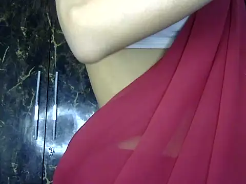 MAAYRA 09 online show from January 26, 2:45 am