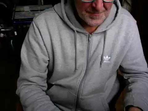Snapshot of Traumsommer2 chatting on December 11, 11:19 am Traumsommer2 online show from December 11, 11:19 am