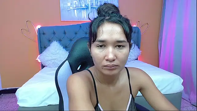 Snapshot of aliceroma chatting on January 24, 2:41 pm aliceroma online show from January 24, 2:41 pm