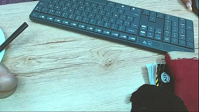 Snapshot of aliceroma chatting on January 27, 3:18 pm aliceroma online show from January 27, 3:18 pm