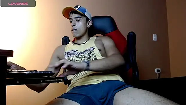 karlgiles  online show from December 17, 5:26 pm