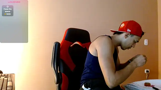 karlgiles  online show from January 10, 7:00 pm