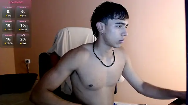 karlgiles  online show from February 13, 5:54 pm