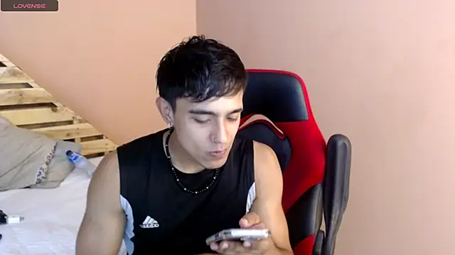 karlgiles  online show from February 26, 6:00 pm