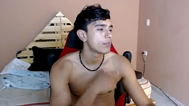 karlgiles  online show from March 6, 8:37 pm