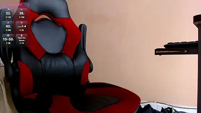 karlgiles  online show from March 8, 6:47 pm