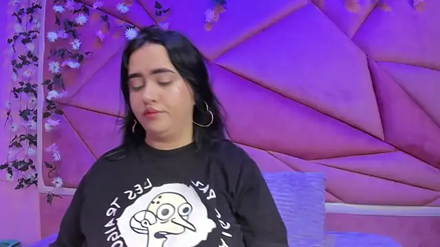 Snapshot of Victoria_Rossy chatting on December 2, 7:53 pm Victoria Rossy online show from December 2, 7:53 pm