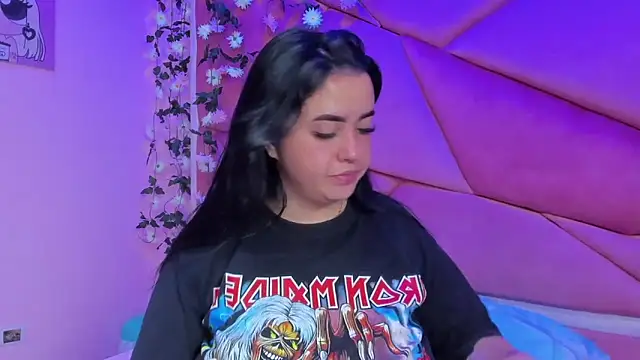 Snapshot of Victoria_Rossy chatting on December 15, 7:40 pm Victoria Rossy online show from December 15, 7:40 pm