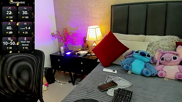 Snapshot of Mariana_c1 chatting on February 4, 3:26 pm Mariana c1 online show from February 4, 3:26 pm