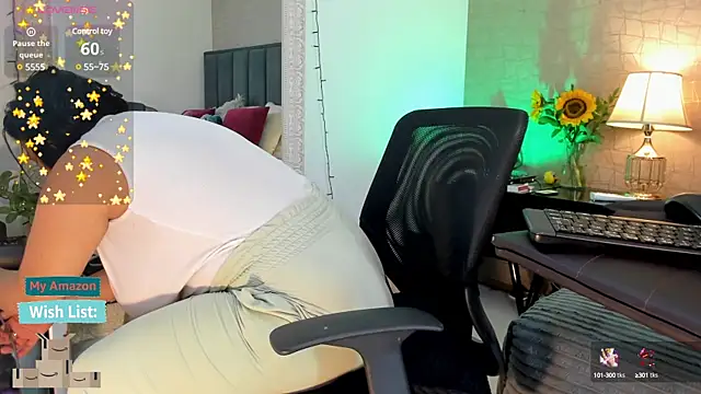 Snapshot of Mariana_c1 chatting on March 1, 2:44 pm Mariana c1 online show from March 1, 2:44 pm