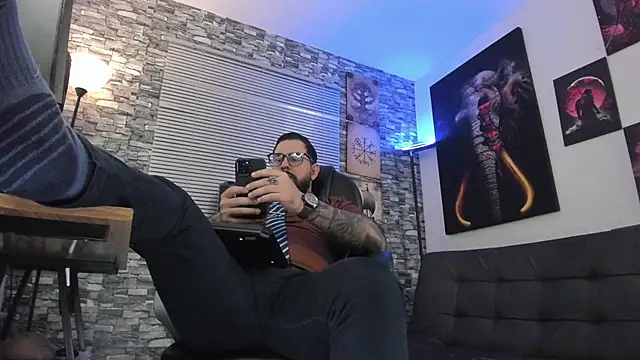 Snapshot of Ethan_Castellano chatting on June 4, 10:38 pm Ethan Castellano online show from June 4, 10:38 pm