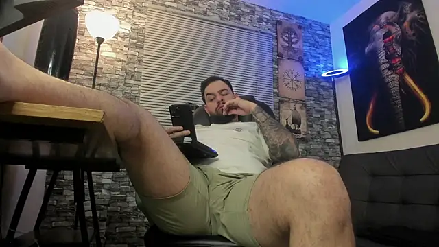 Snapshot of Ethan_Castellano chatting on July 3, 11:55 pm Ethan Castellano online show from July 3, 11:55 pm